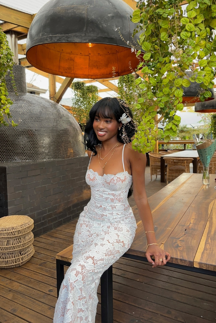 Avrielle – Scalloped lace – Bodycon maxi dress-15157954249088-Santi Vento Atelier