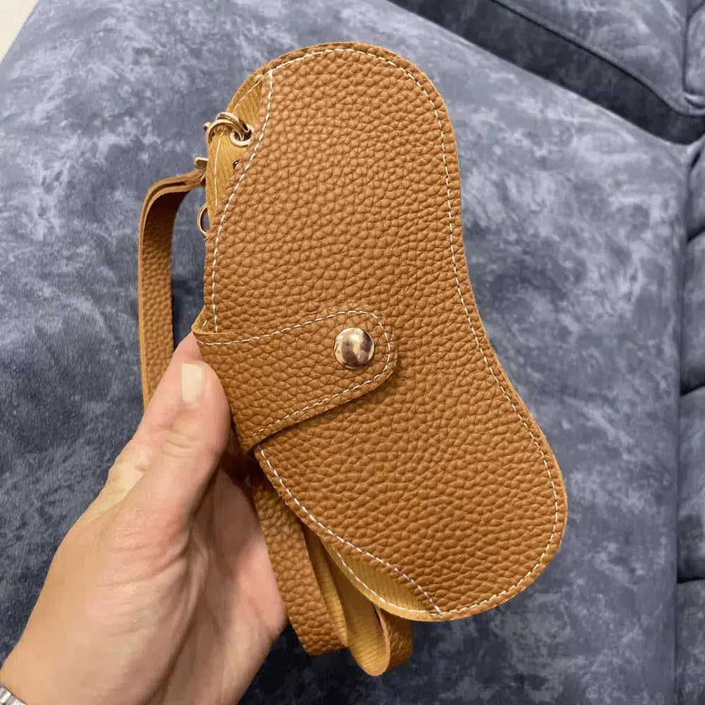 Case – Sleek compact design – Bag charm-15137985364352-Santi Vento Atelier