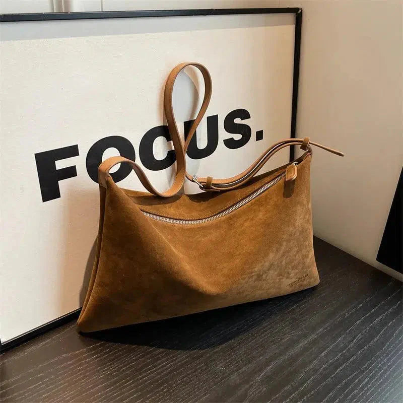 Claudia – Classic refined design – Suede crossbody-15137974223232-Santi Vento Atelier