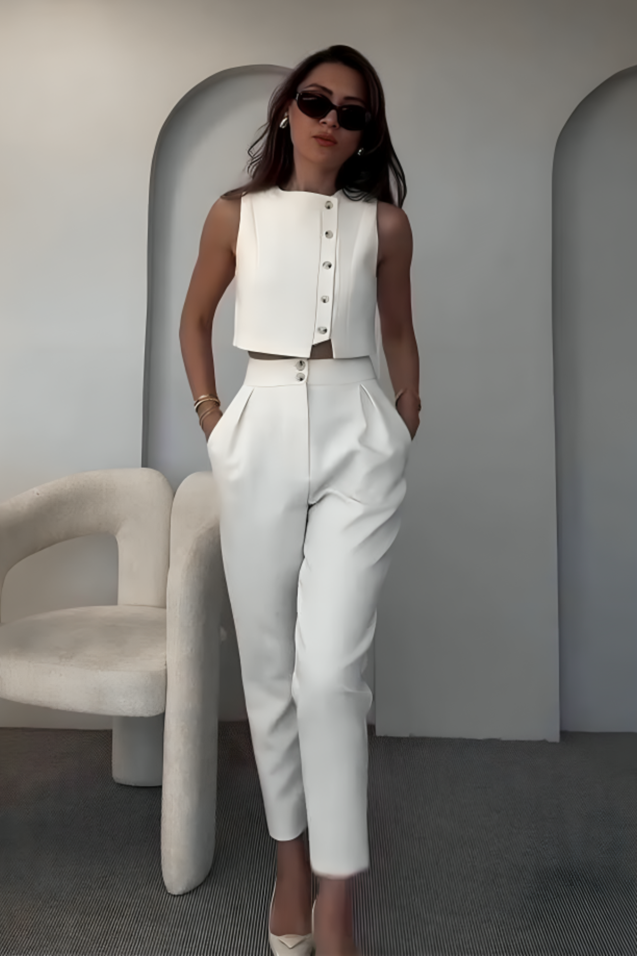 Émara – Tailored minimal – Cropped vest & tapered trousers set-15151288975744-Santi Vento Atelier