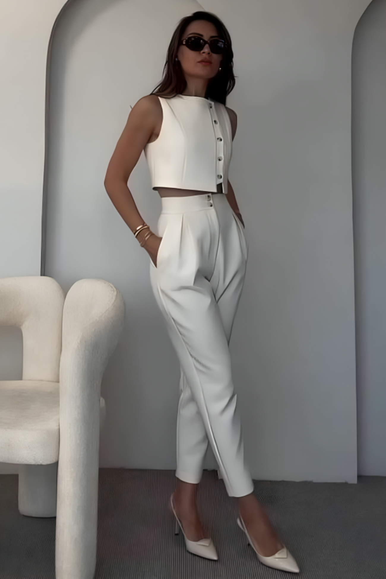 Émara – Tailored minimal – Cropped vest & tapered trousers set-15151288975744-Santi Vento Atelier