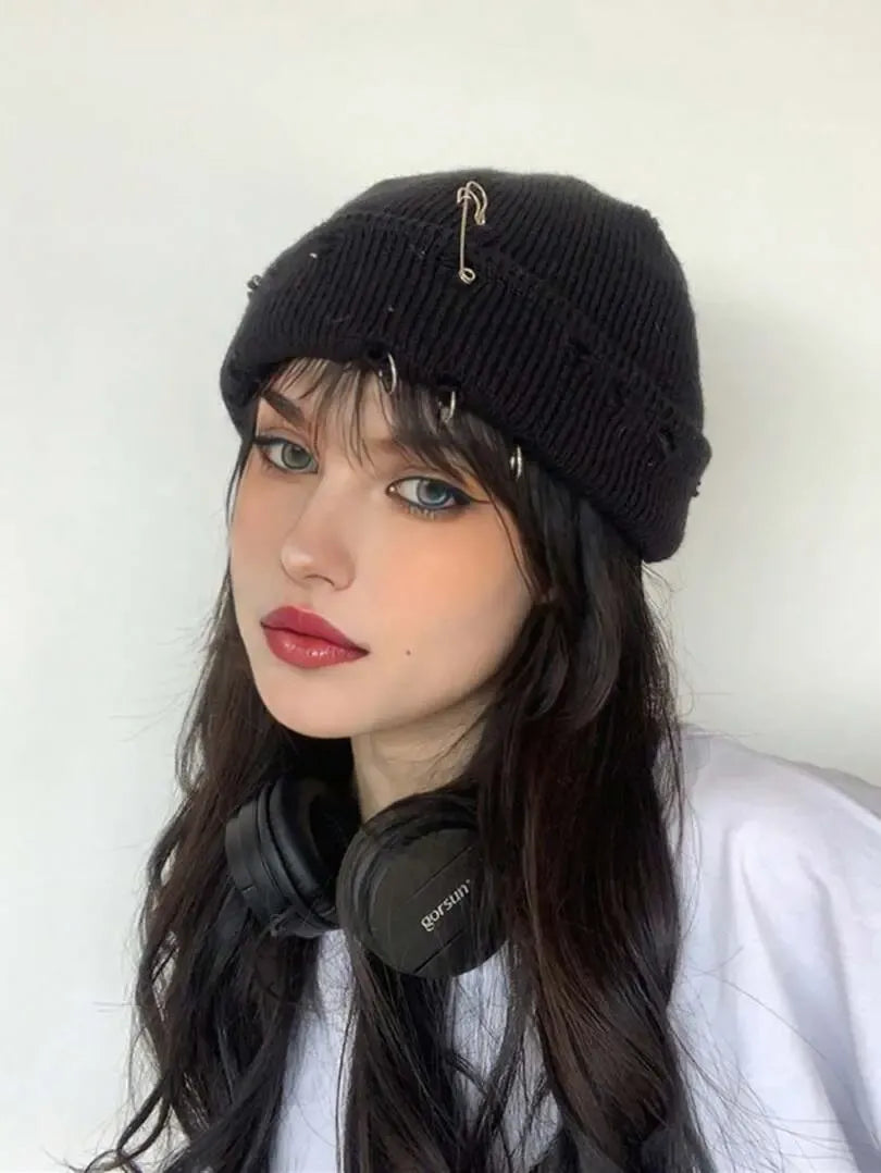 Evaris – Decorative pin – Beanie-15137968095616-Santi Vento Atelier