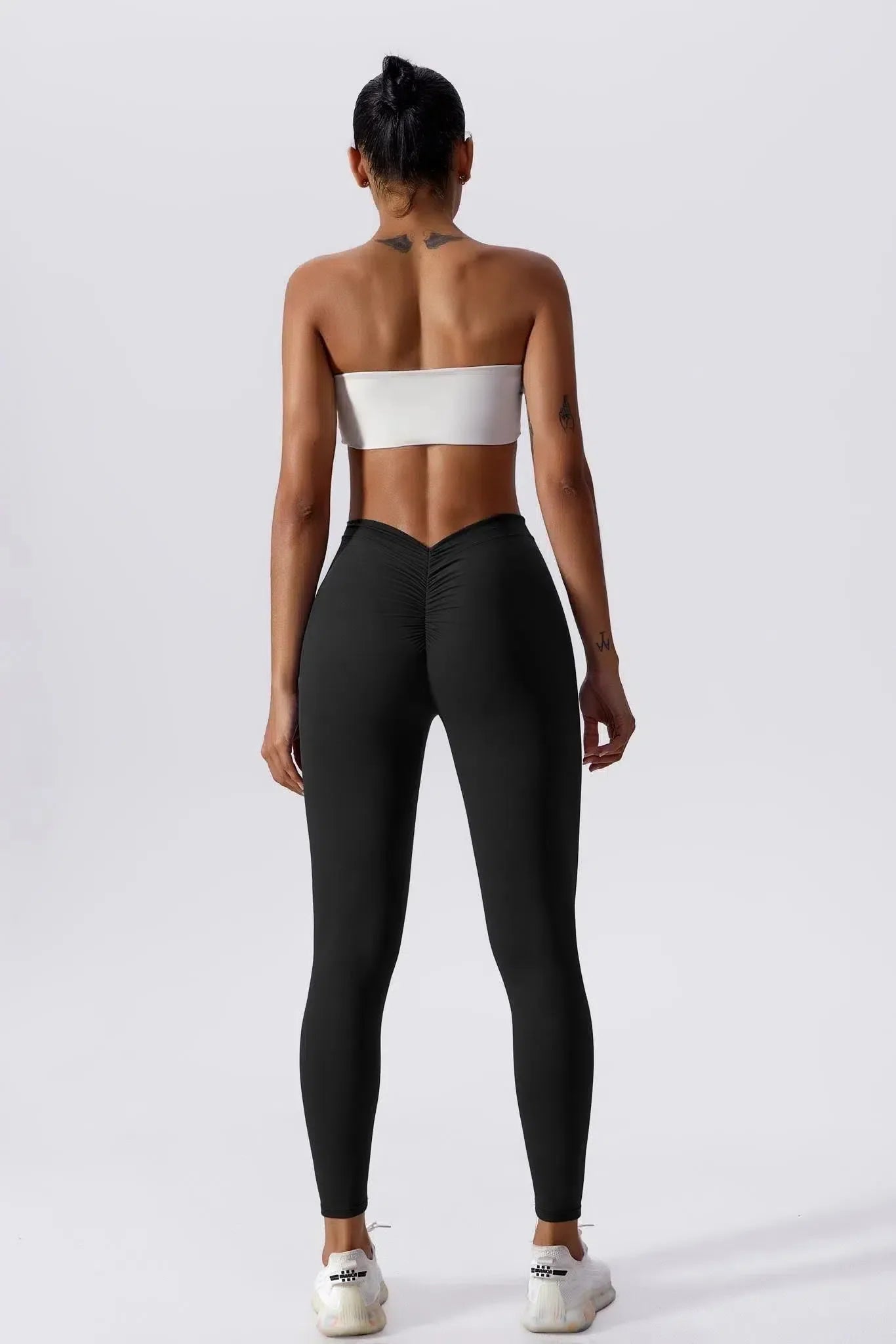 Fia – V-shaped waistband – Active leggings-15138001682816-Santi Vento Atelier