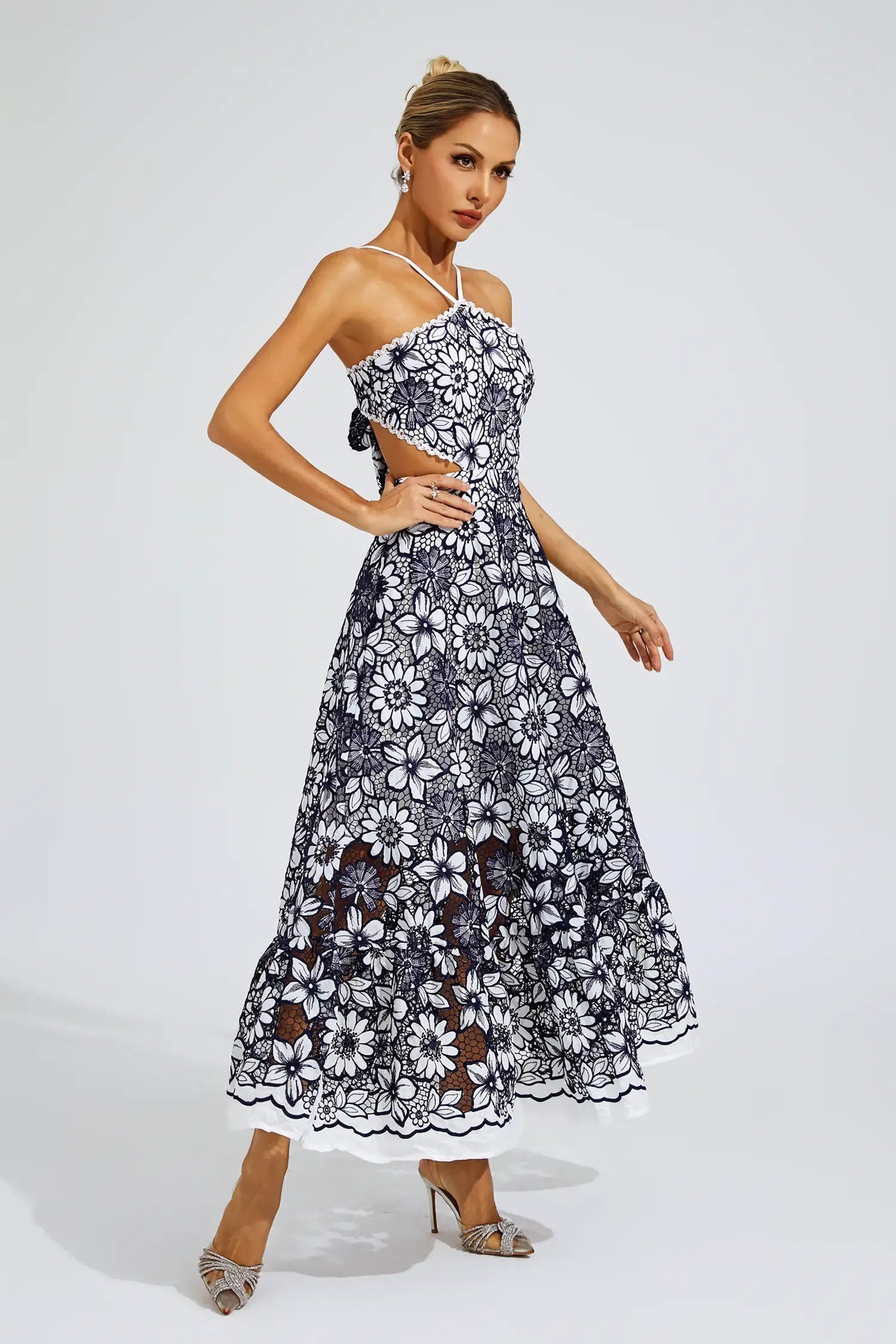 Floretta – Floral lace charm – Halter midi dress-15147056234880-Santi Vento Atelier