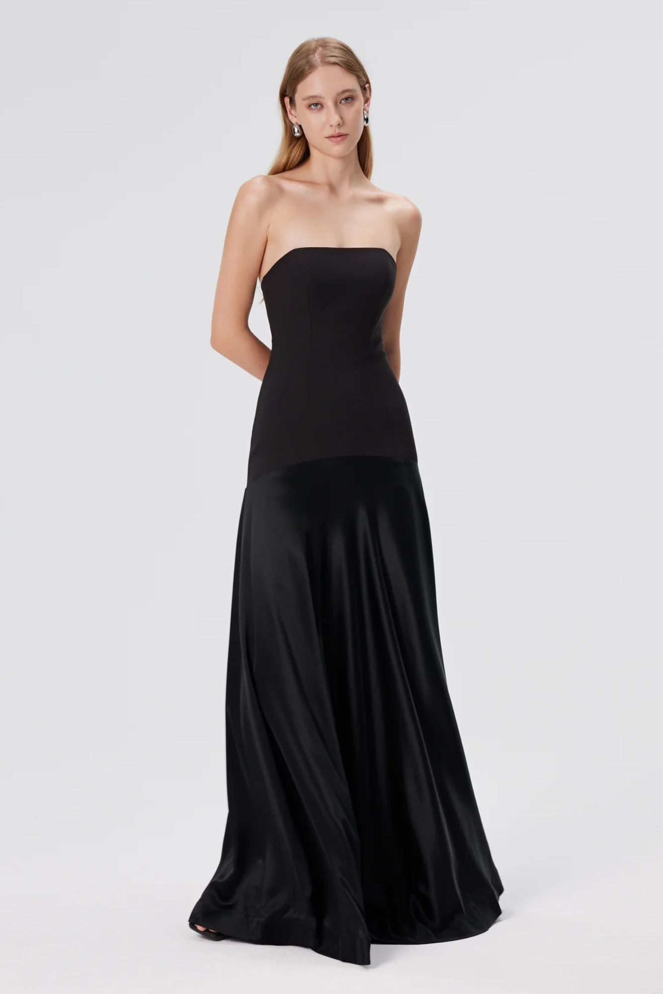 Isavelle – Sculpted fit – Strapless evening gown-15170343666048-Santi Vento Atelier