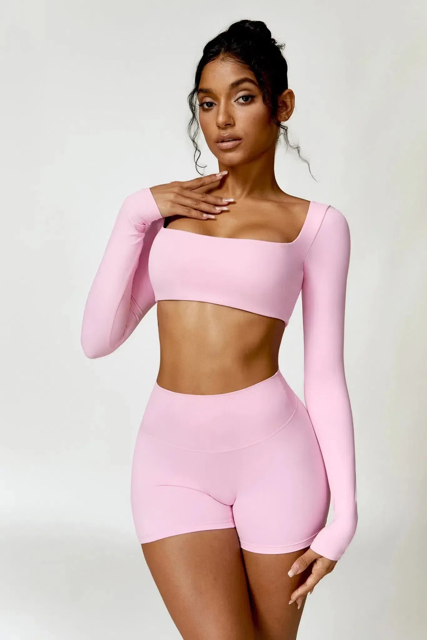 Niamh – U-neckline – Long-sleeve fitness crop top-15138000929152-Santi Vento Atelier
