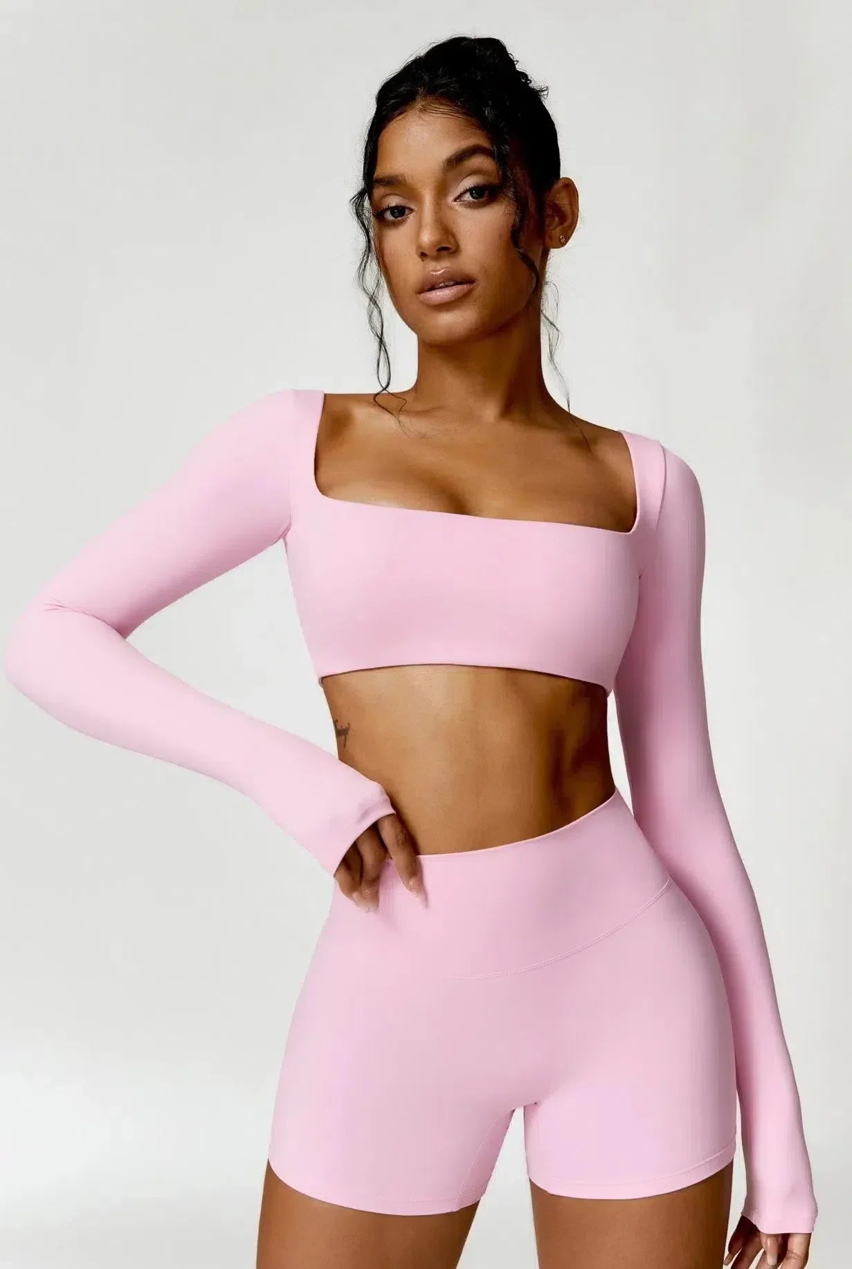 Niamh – U-neckline – Long-sleeve fitness crop top-15138000929152-Santi Vento Atelier