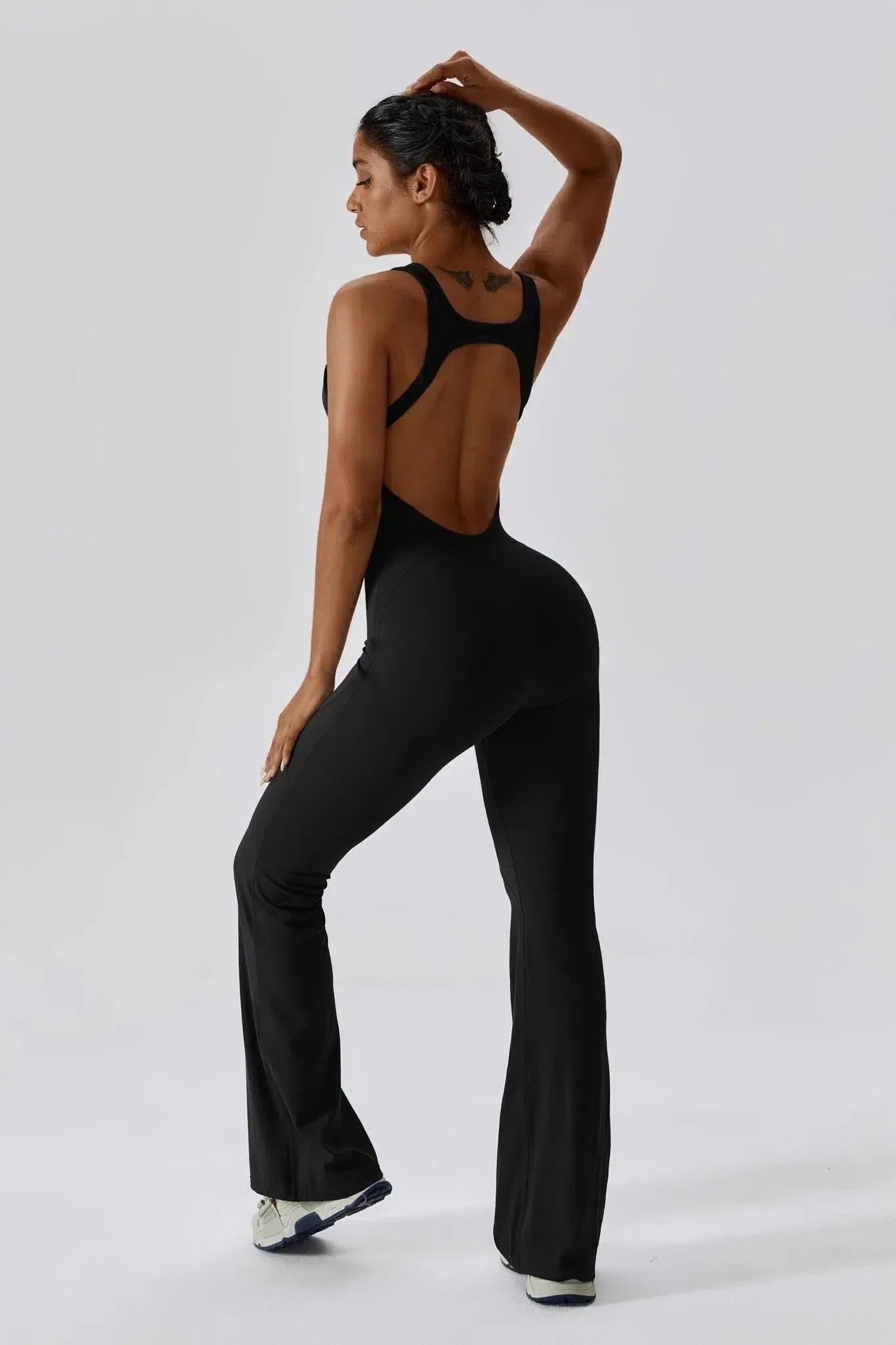 Noelia – Open-back design – Form-fitting jumpsuit-15137996800384-Santi Vento Atelier