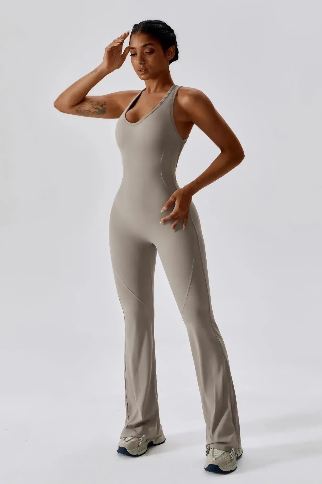 Noelia – Open-back design – Form-fitting jumpsuit-15137996800384-Santi Vento Atelier