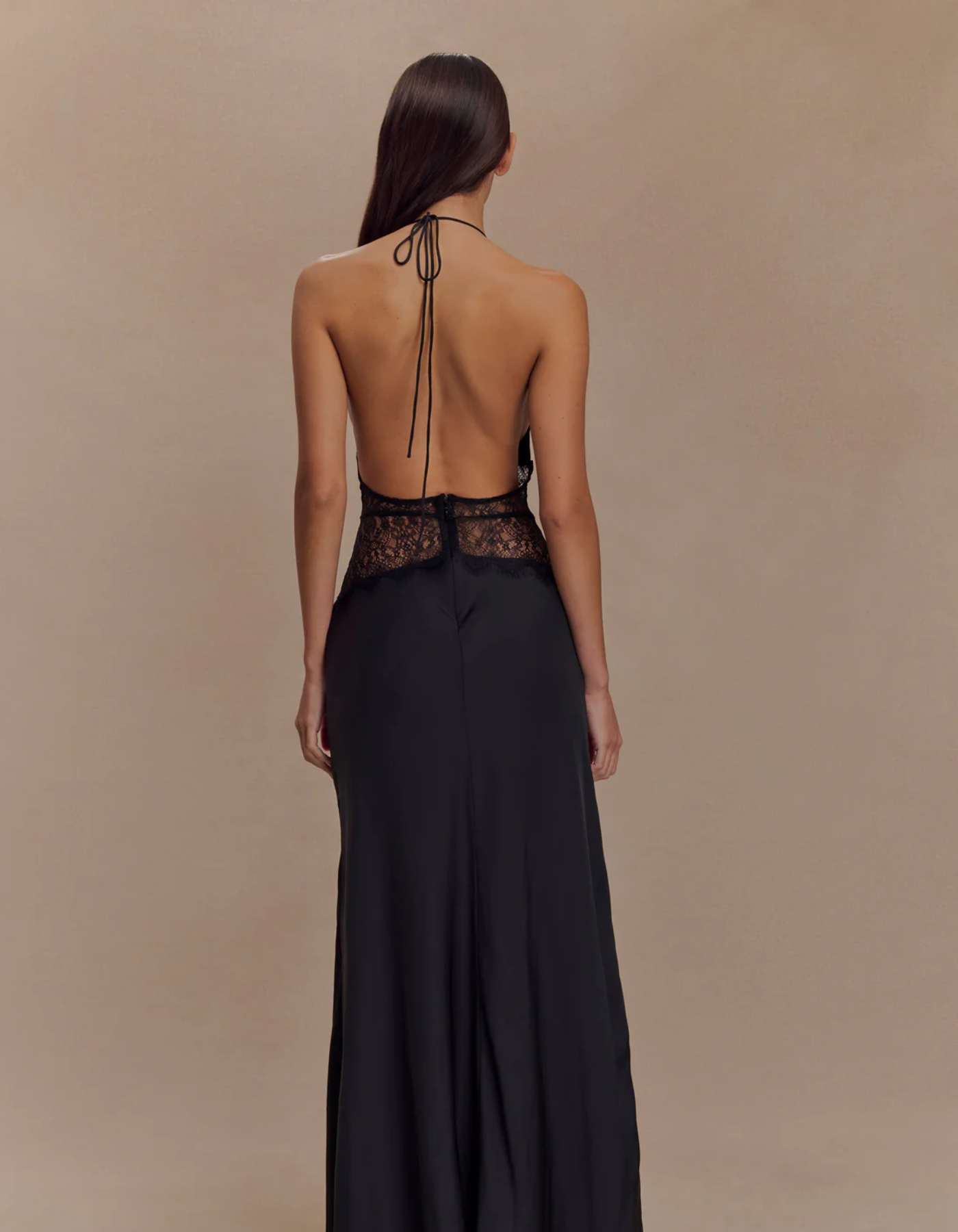 Noirélune – Lace waist detail – Halterneck gown-15156713161088-Santi Vento Atelier