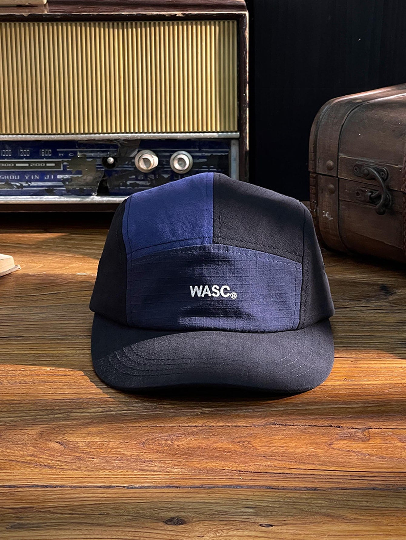 Montwade – Panelled utility – 5-panel cap-15144695792000-Santi Vento Atelier