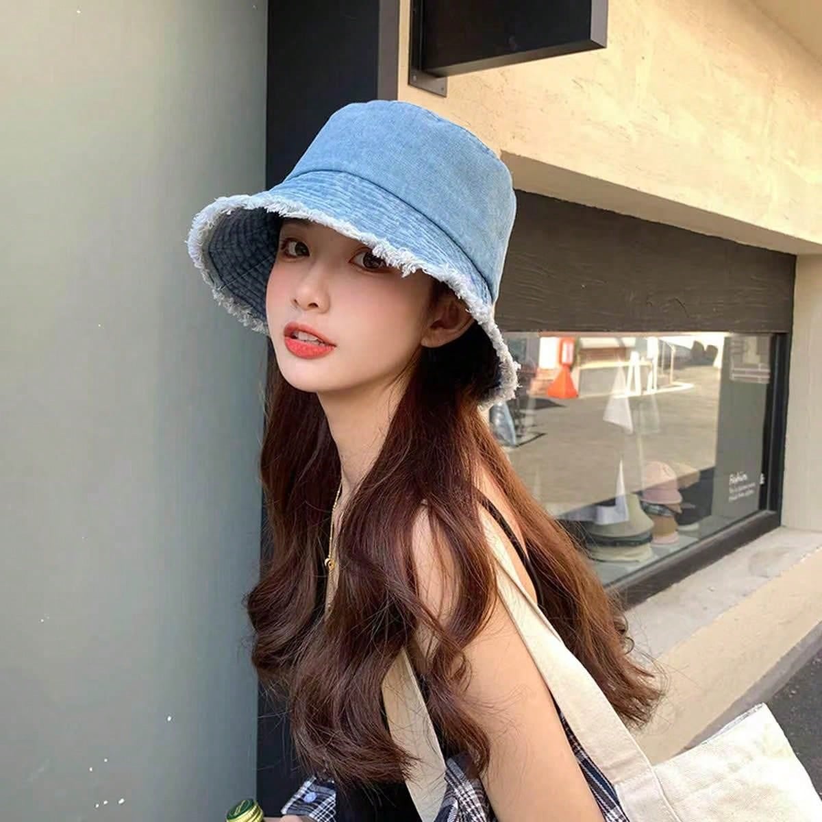 Delvia – Frayed brim – Denim bucket hat-15145725264256-Santi Vento Atelier