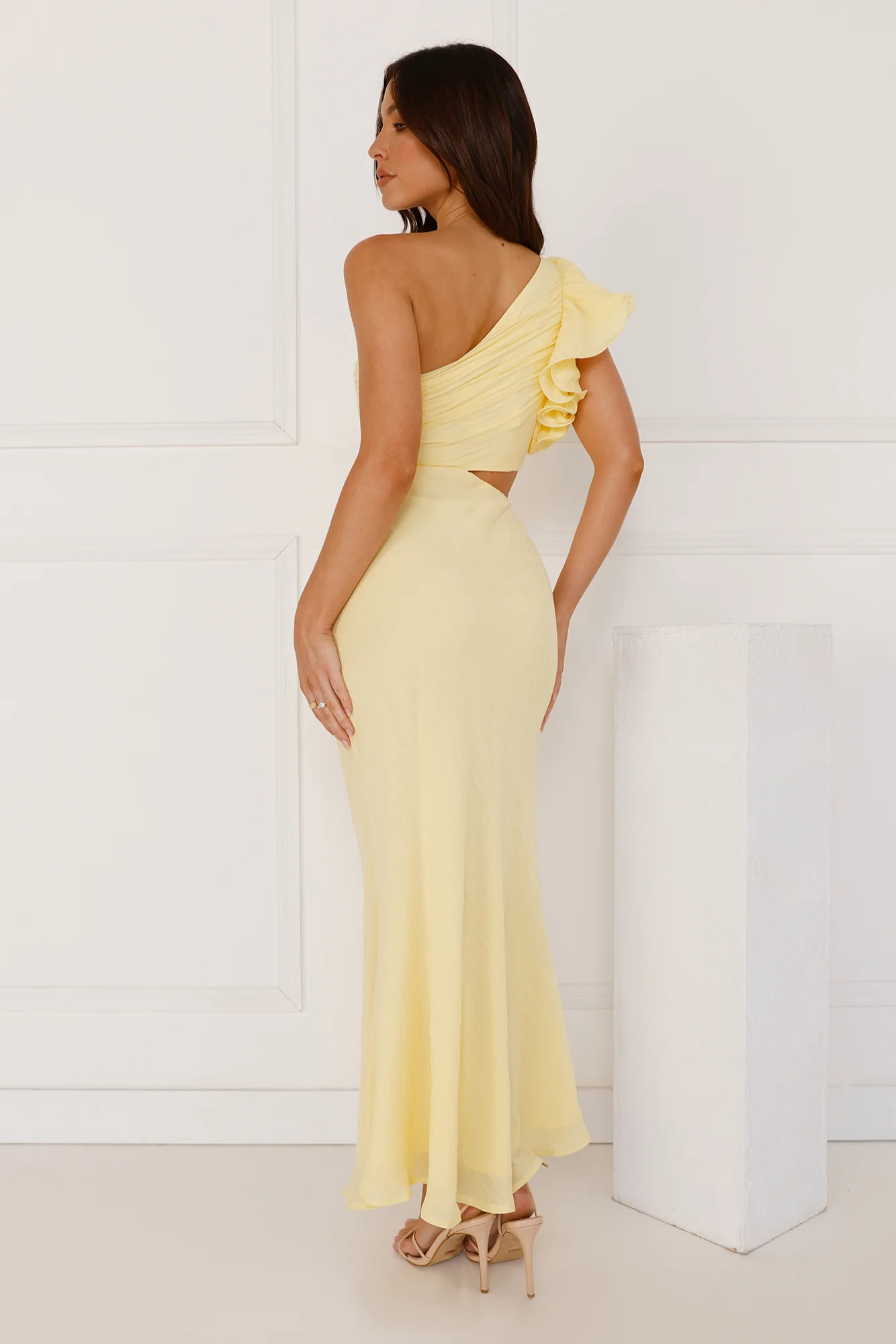 Amarilune – Ruffled shoulder – One-shoulder midi dress-15151057043840-Santi Vento Atelier