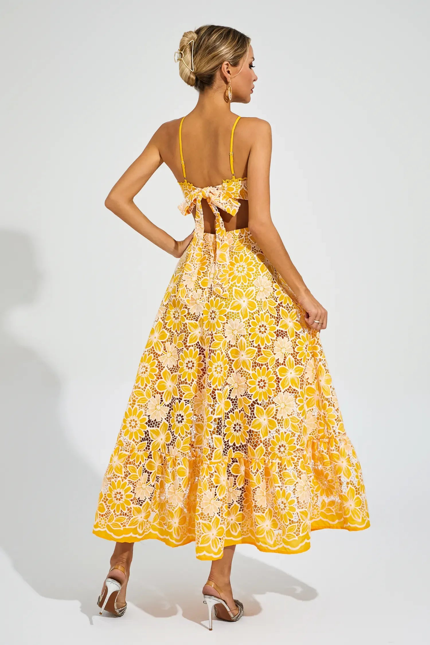 Floretta – Floral lace charm – Halter midi dress-15147056234880-Santi Vento Atelier