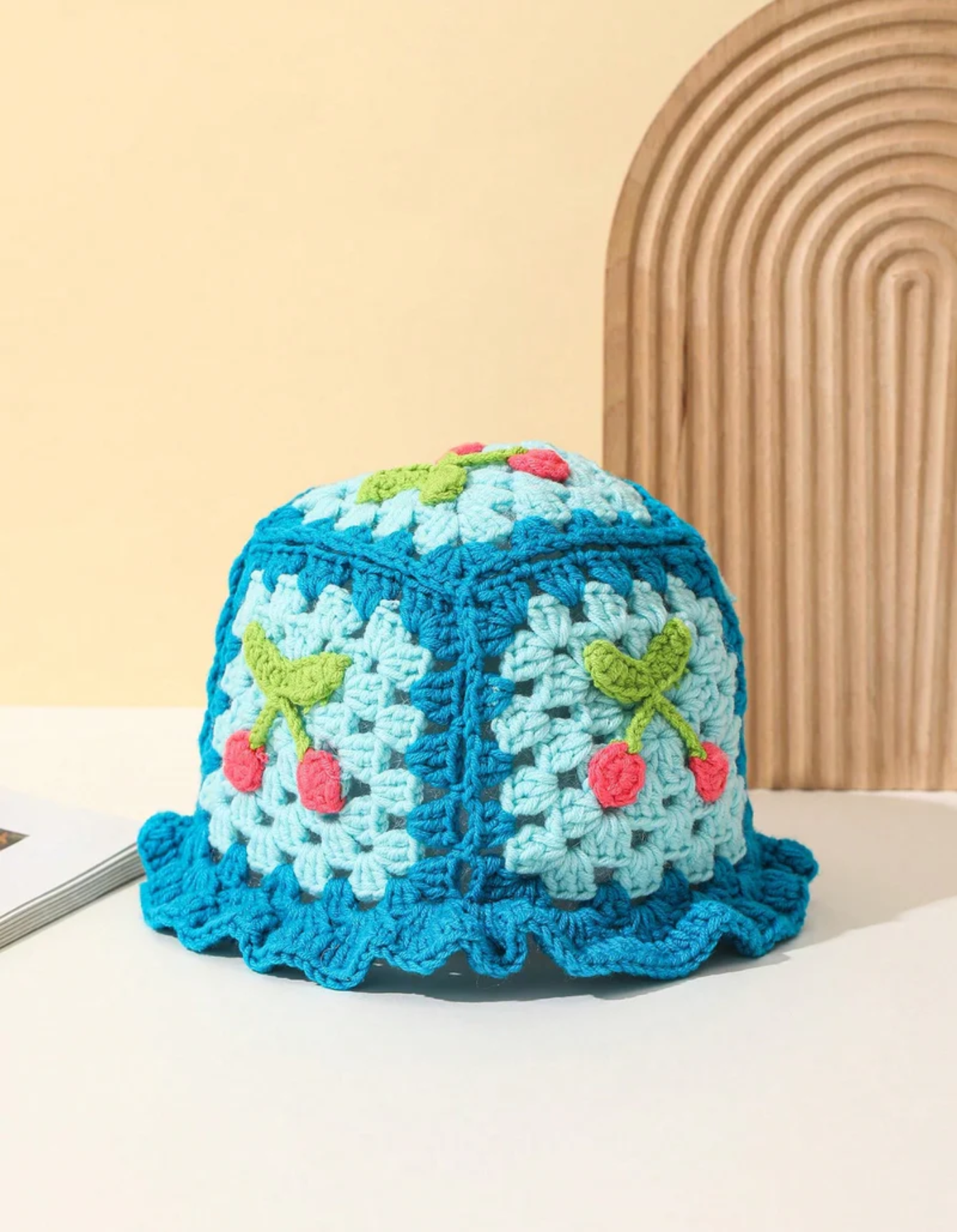 Frambella – Strawberry motif – Crochet hat-15144671773056-Santi Vento Atelier