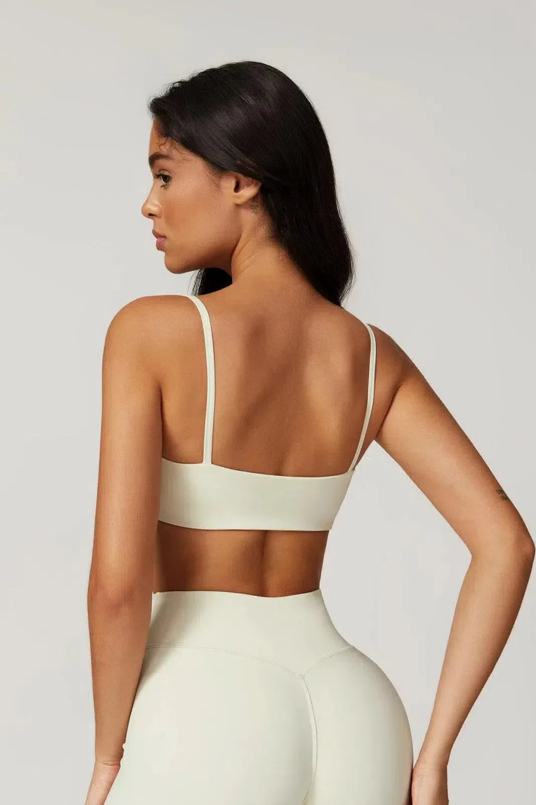 Idalia – V-waist design – Sports bra & shorts set-15138003026304-Santi Vento Atelier