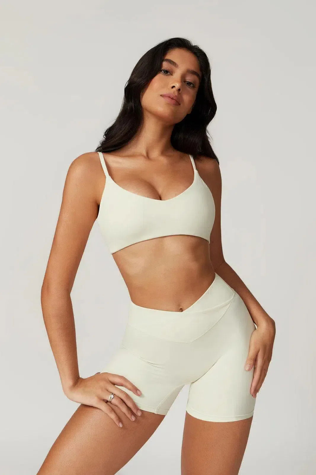 Idalia – V-waist design – Sports bra & shorts set-15138003026304-Santi Vento Atelier