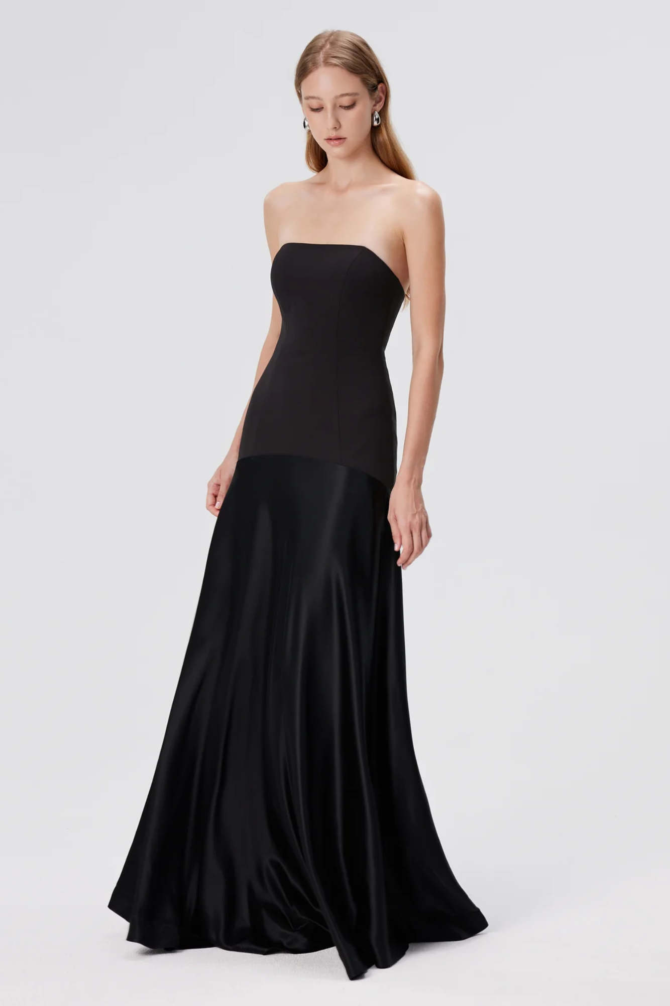 Isavelle – Sculpted fit – Strapless evening gown-15170343666048-Santi Vento Atelier