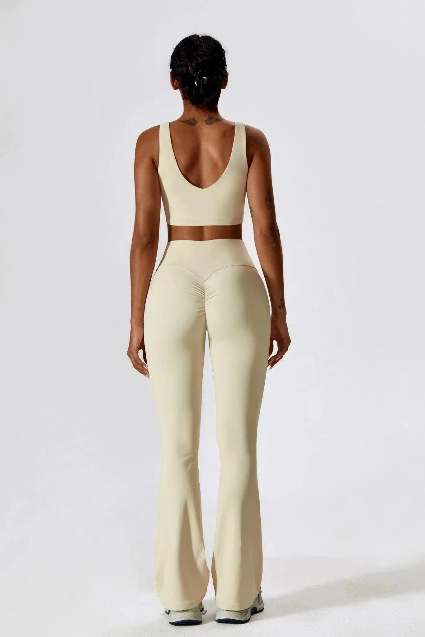 Mariuccia – Scoop neckline – Sports bra & flared leggings set-15138002960768-Santi Vento Atelier