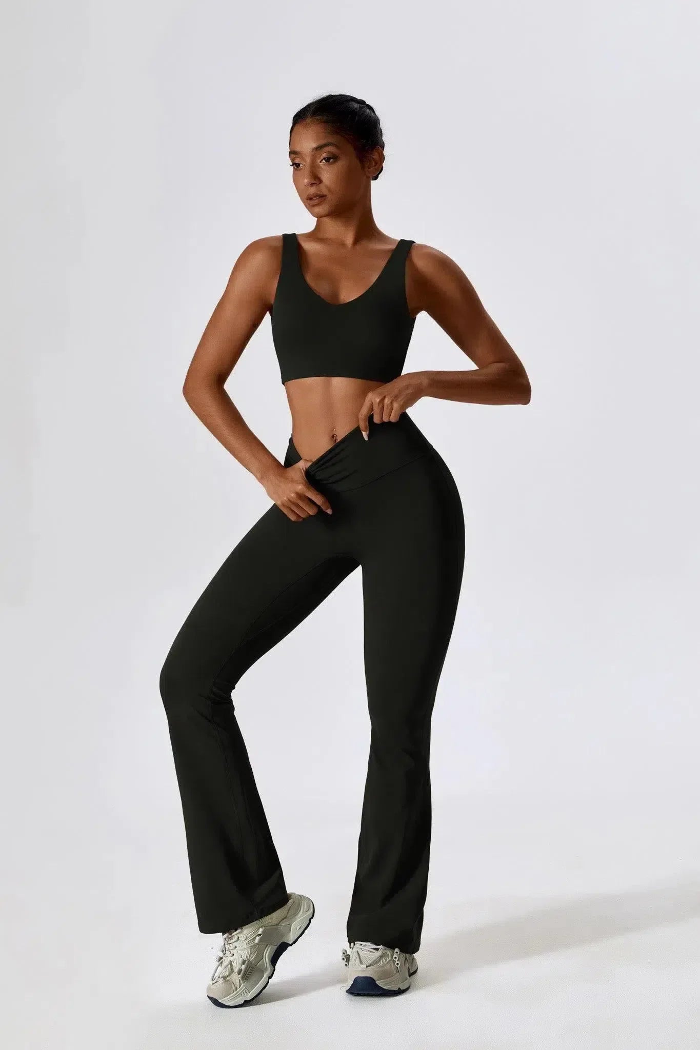 Mariuccia – Scoop neckline – Sports bra & flared leggings set-15138002960768-Santi Vento Atelier