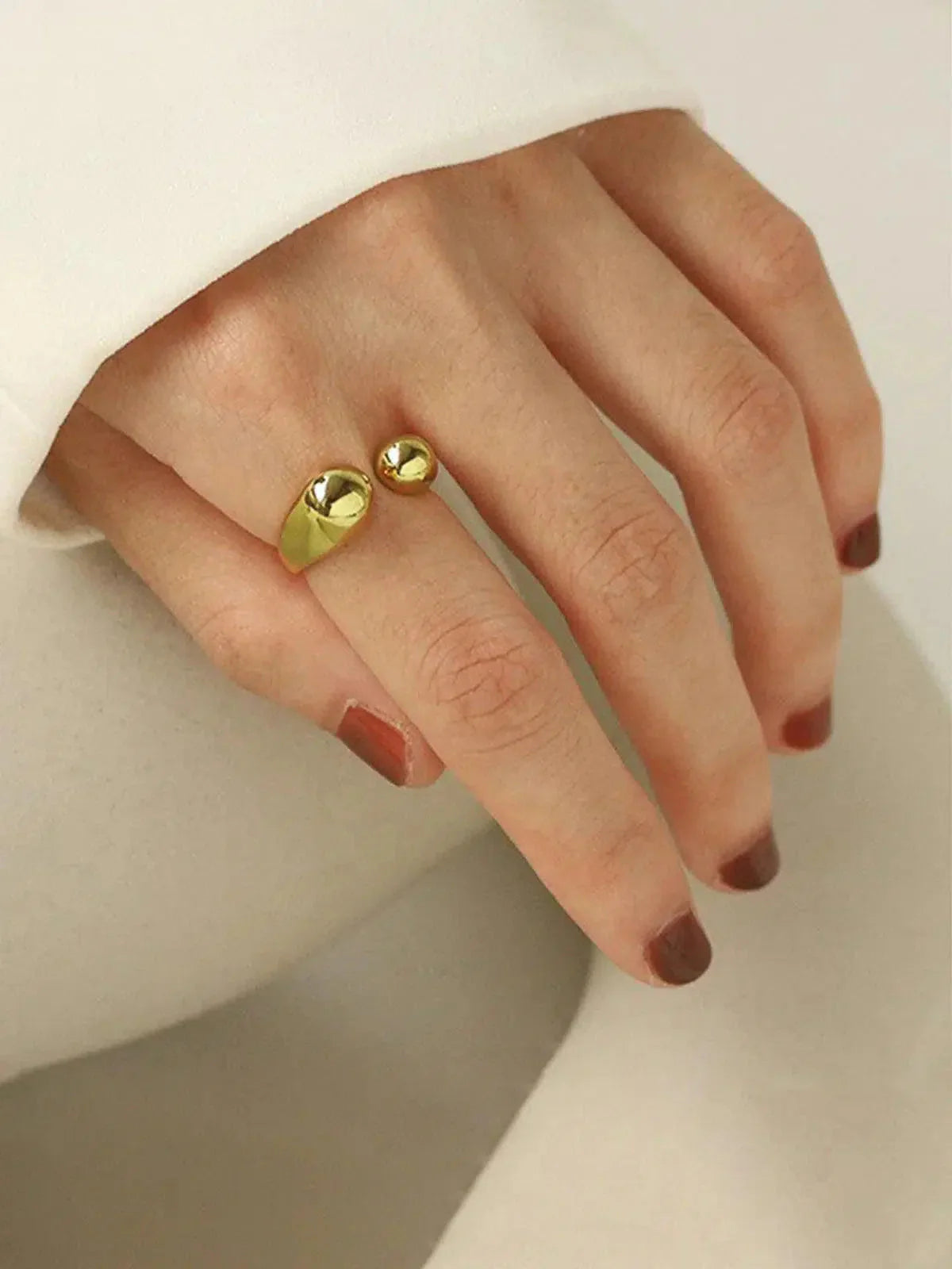 Noxara – Minimalist design – Gold-plated ring-15137988477312-Santi Vento Atelier