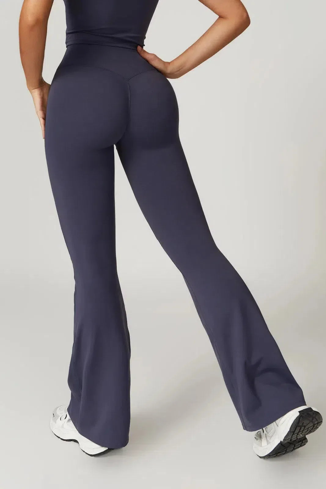Regina – Cropped top – Top & leggings set-15138002796928-Santi Vento Atelier