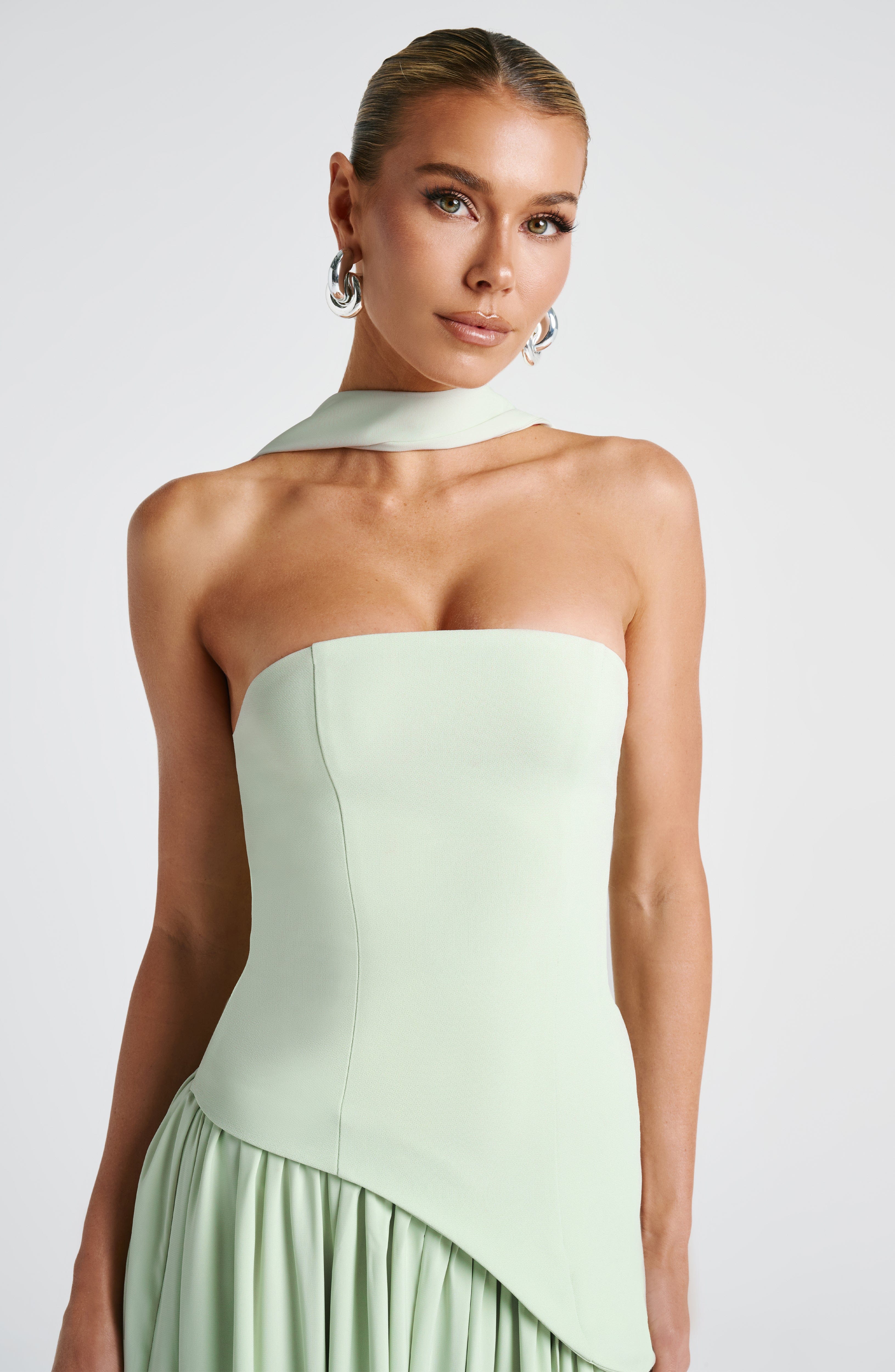 Elarisse – Sculpted contrast – Strapless evening dress-15147056693632-Santi Vento Atelier