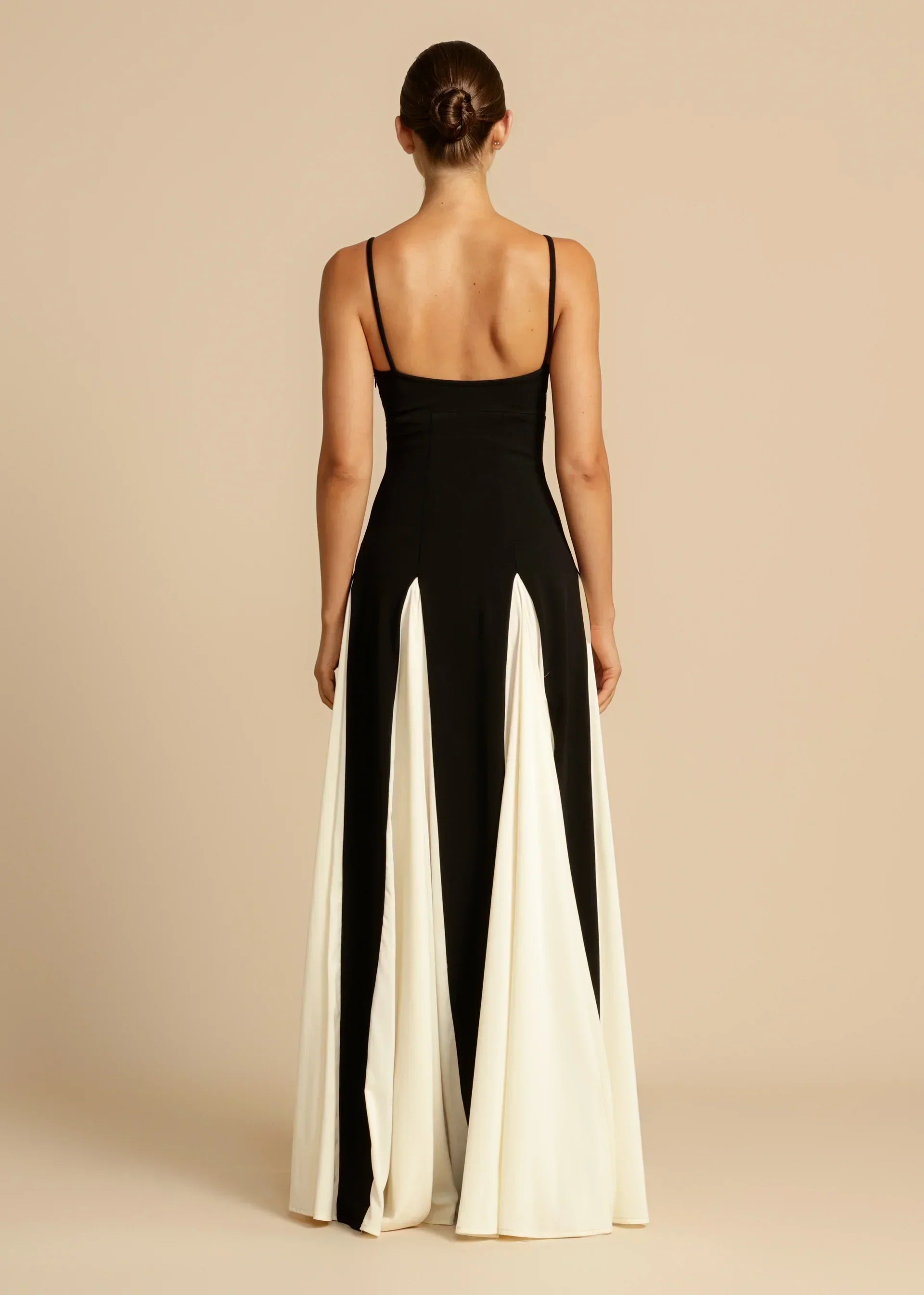 Roxaria – Sculpted silhouette – Bodycon dress-15139769418112-Santi Vento Atelier