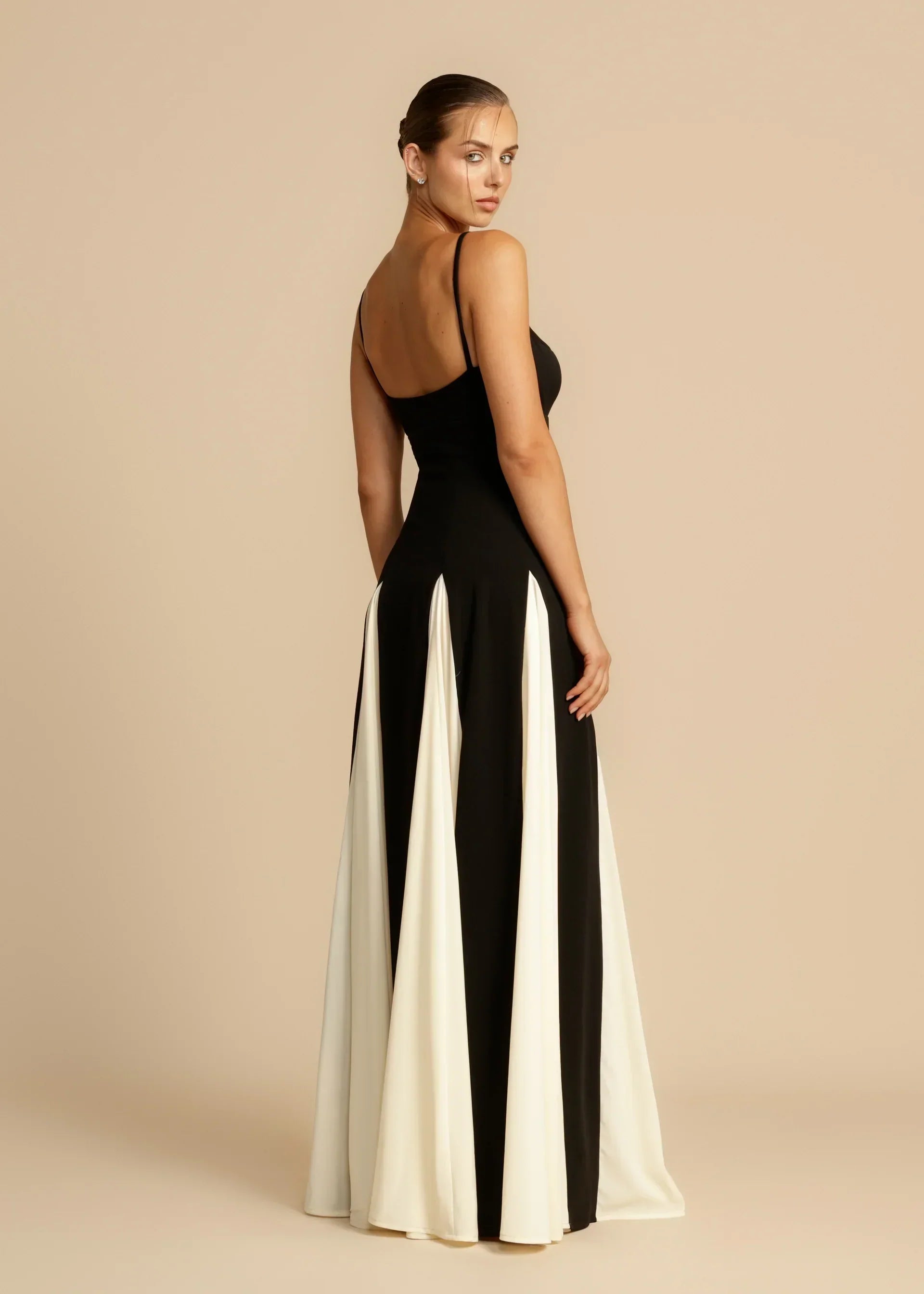 Roxaria – Sculpted silhouette – Bodycon dress-15139769418112-Santi Vento Atelier